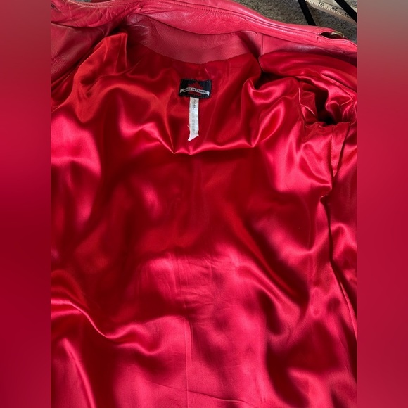 Vintage Made in Canada Red Leather Gold button and buckle size 13/14 size M - Picture 8 of 16
